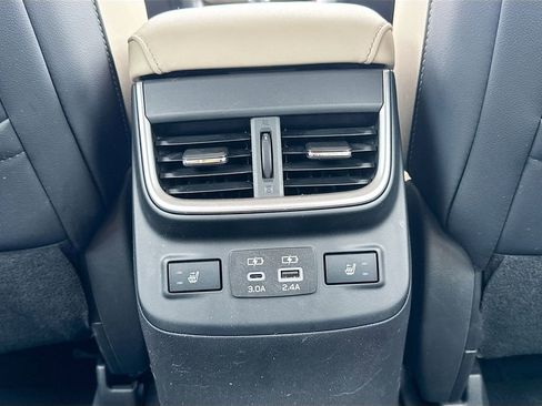 Used 2023 Subaru Legacy Limited AWD/4WD image 32
