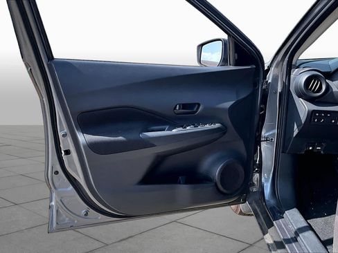 Certified 2025 Nissan Kicks Play S FWD image 21
