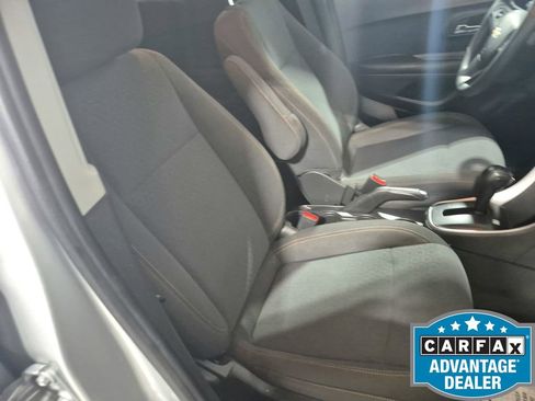 Used 2022 Chevrolet Trax LS w/ Tint and Cruise Package FWD image 22