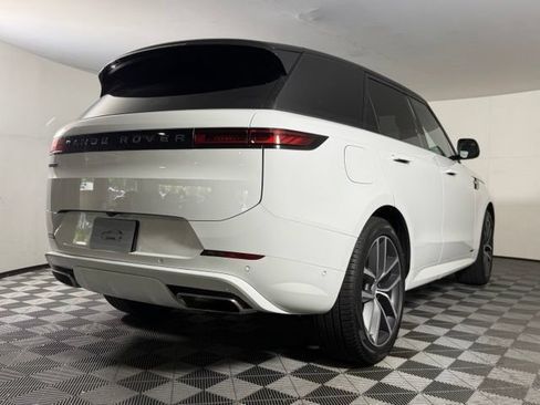 Used 2024 Land Rover Range Rover Sport Autobiography AWD/4WD image 8