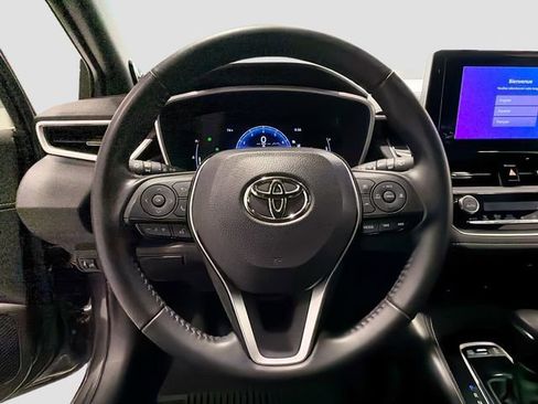 Used 2025 Toyota Corolla XSE FWD image 9
