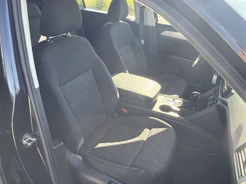 Used 2019 Volkswagen Atlas S image 25