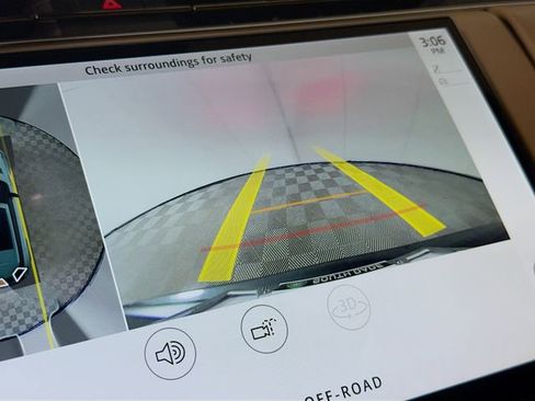 Used 2023 Land Rover Range Rover Sport SE image 17