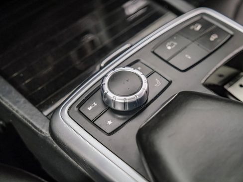 Used 2016 Mercedes-Benz GL 63 AMG 4MATIC image 32