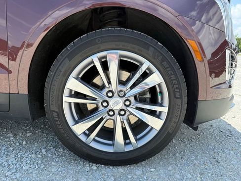 Certified 2023 Cadillac XT5 Premium Luxury w/ Technology Package AWD/4WD image 17