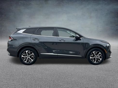 Used 2023 Kia Sportage EX FWD image 4