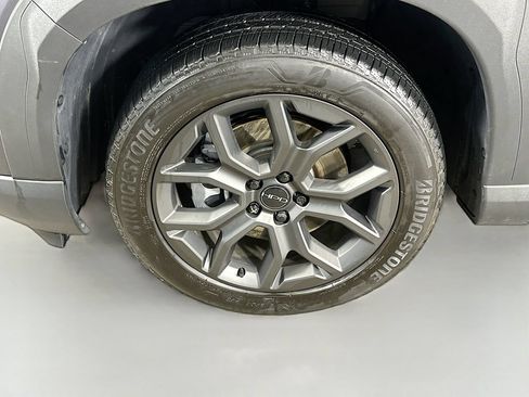Used 2023 Honda Pilot Elite image 15