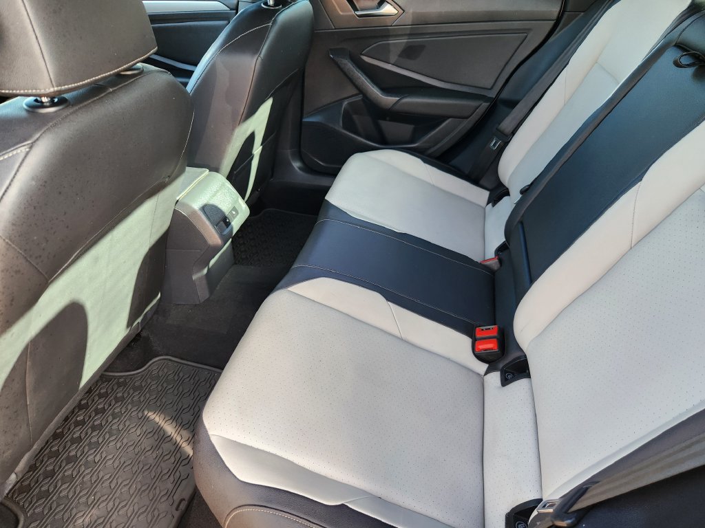 Used 2019 Volkswagen Jetta R-Line w/ R-Line Cold Weather Package FWD image 29