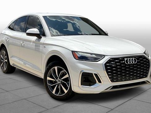 Used 2021 Audi Q5 2.0T Premium w/ Convenience Package image 2