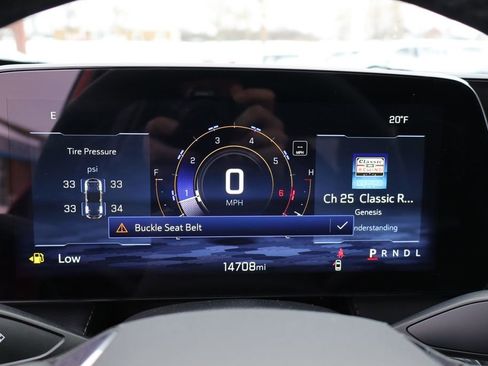 Used 2025 Chevrolet Equinox LT w/ Safety and Technology Package image 15