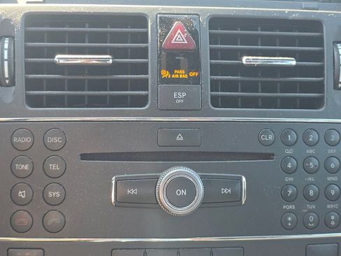 Used 2008 Mercedes-Benz C 300 4MATIC Sedan image 26