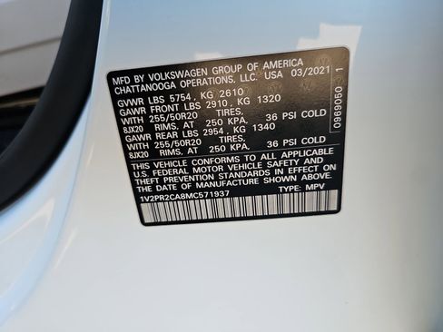 Used 2021 Volkswagen Atlas SE w/ Panoramic Sunroof Package image 9