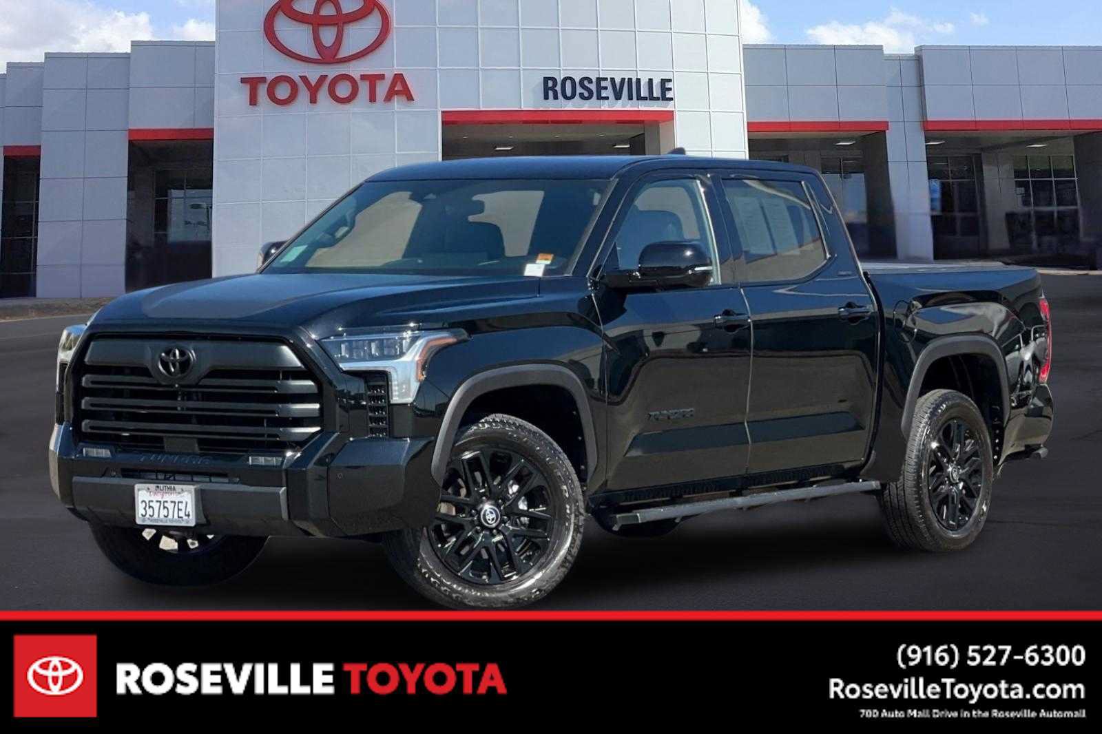Used 2025 Toyota Tundra Limited AWD/4WD image 1