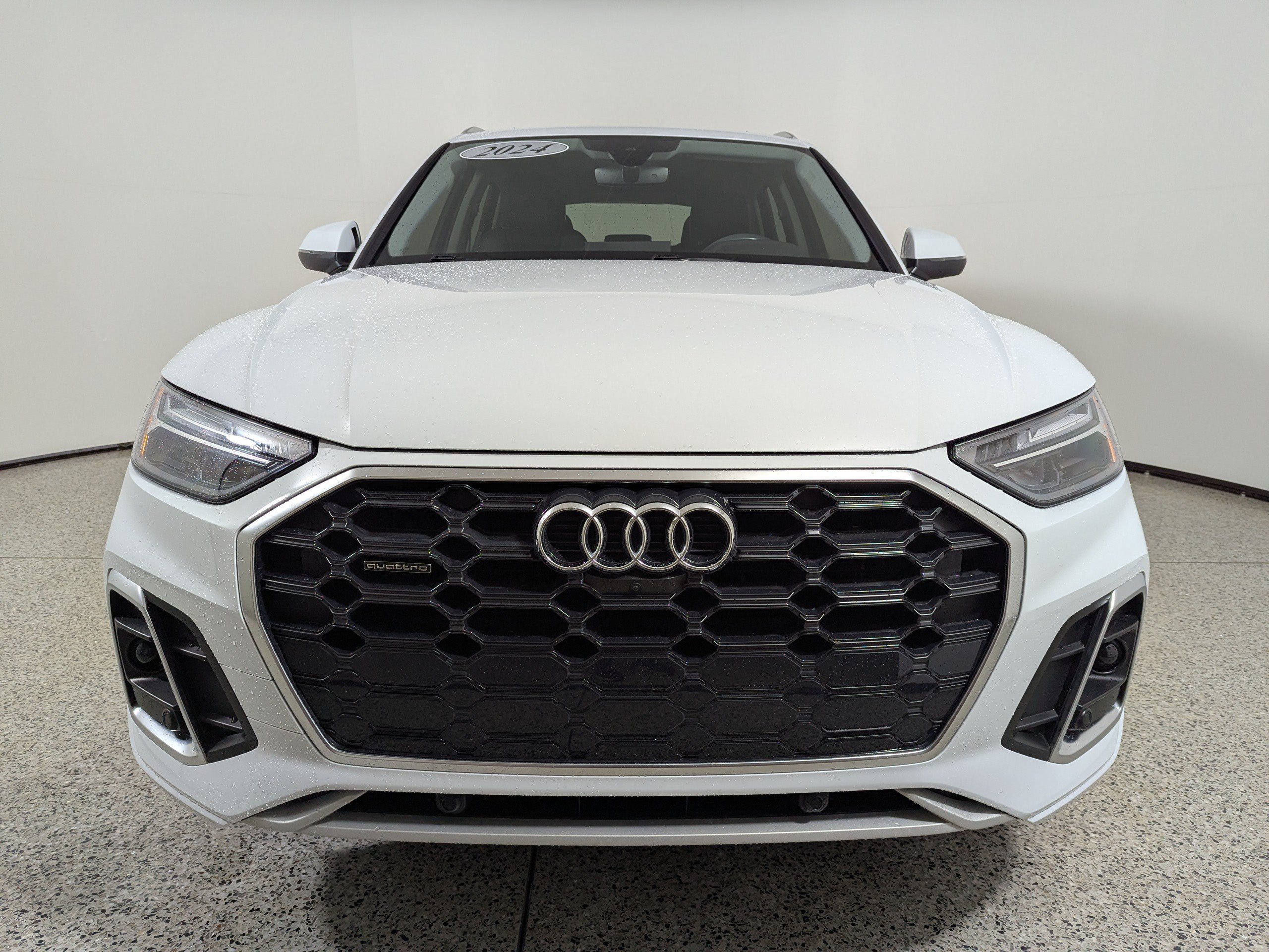 Certified 2024 Audi Q5 2.0T Premium Plus AWD/4WD image 2