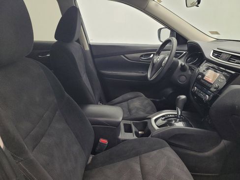 Used 2014 Nissan Rogue SV image 21