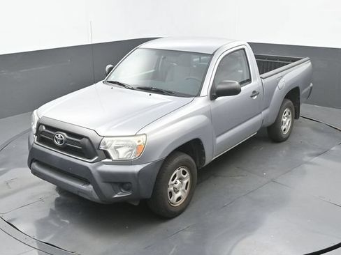 Used 2014 Toyota Tacoma 2WD Regular Cab image 16