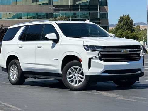 Used 2024 Chevrolet Tahoe LT RWD image 2