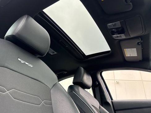 Used 2024 Kia Forte GT-Line w/ GT-Line Premium Package image 15