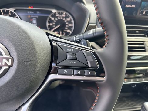 New 2025 Nissan Altima 2.5 SR image 16