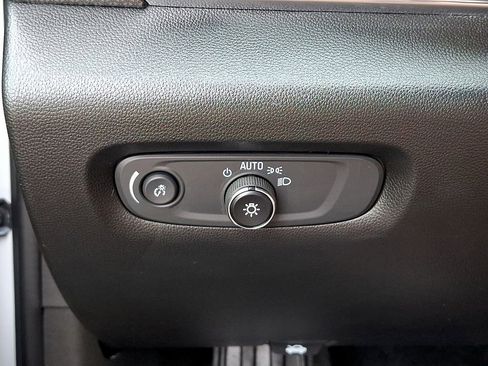 Certified 2022 Chevrolet Traverse Premier FWD image 25