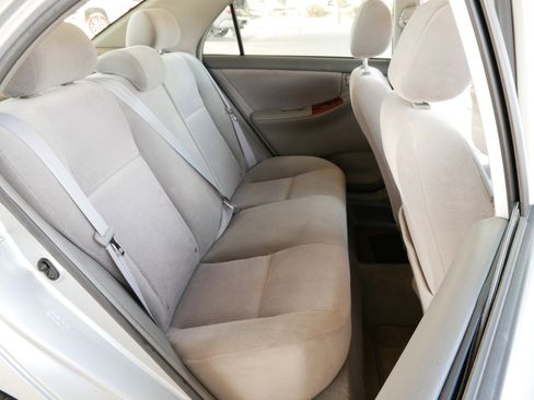 Used 2007 Toyota Corolla image 4