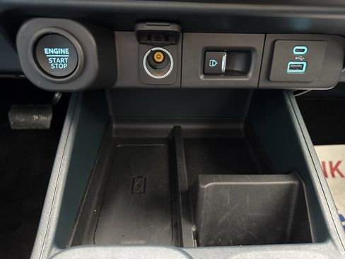 Used 2024 Ford Maverick Lariat w/ Black Appearance Package image 24