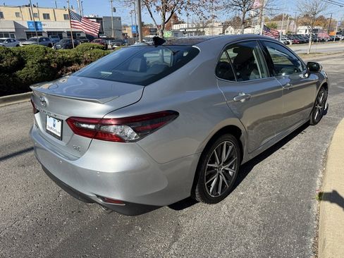 Used 2024 Toyota Camry XLE image 12