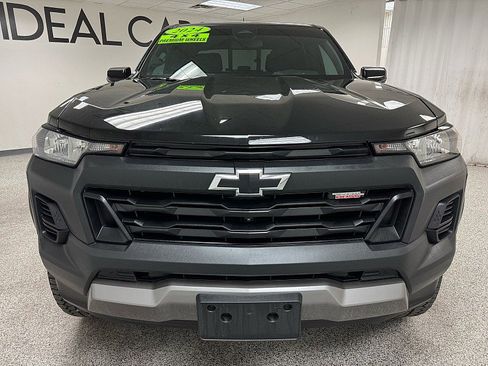 Used 2024 Chevrolet Colorado Trail Boss w/ Technology Package image 9