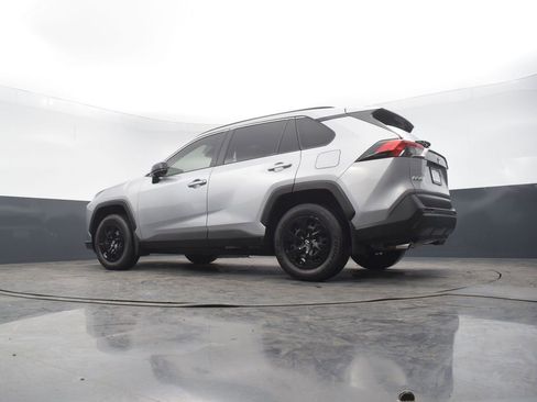 Used 2019 Toyota RAV4 LE w/ Carpet Mat Package image 46