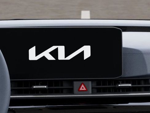New 2025 Kia Carnival SX Prestige FWD image 20