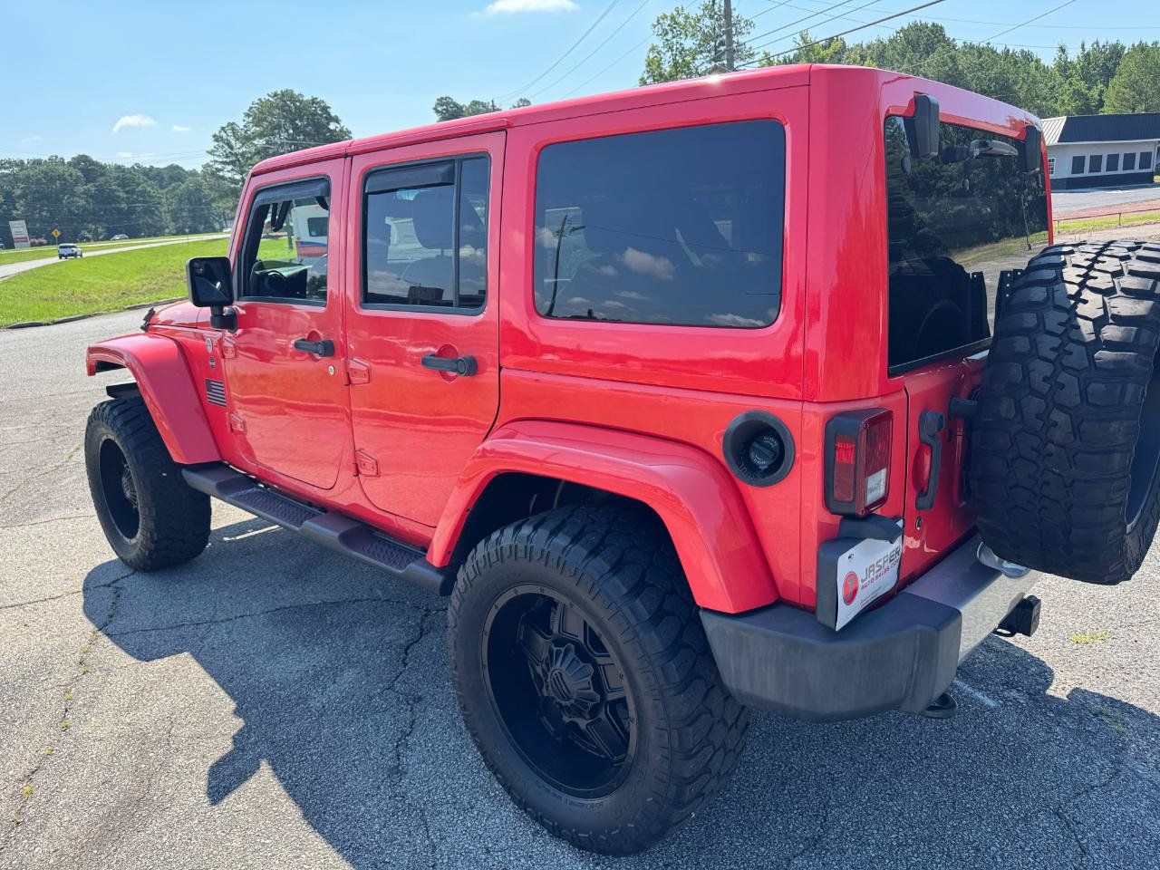 Used 2013 Jeep Wrangler Unlimited Sahara w/ Connectivity Group AWD/4WD image 23