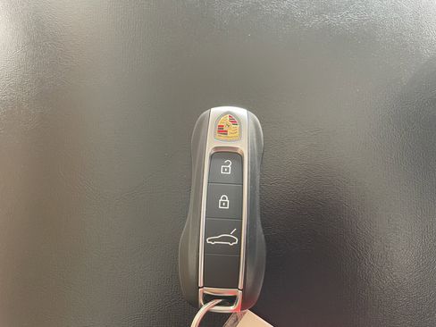 Used 2025 Porsche Panamera image 25