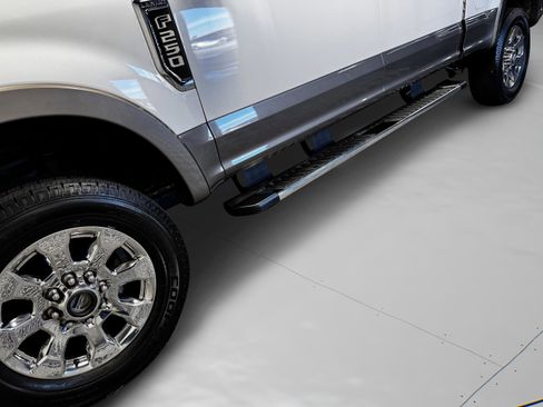 Used 2018 Ford F250 Lariat w/ Lariat Ultimate Package image 45