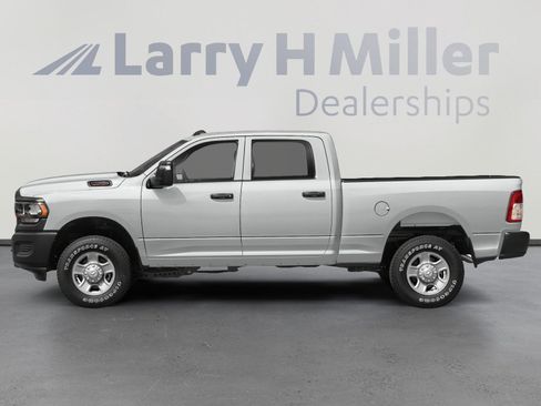 Used 2024 RAM 2500 Tradesman w/ Chrome Appearance Group image 3