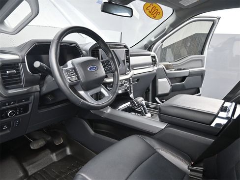 Used 2023 Ford F150 Lariat w/ Max Trailer Tow Package image 17