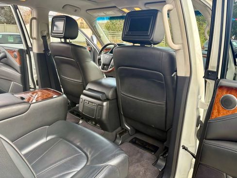 Used 2016 INFINITI QX80 4WD w/ Deluxe Technology Package image 29