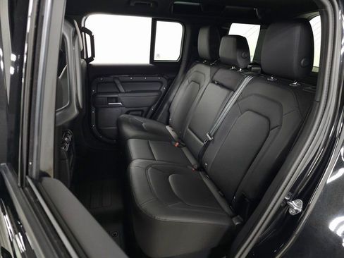 Used 2025 Land Rover Defender 110 S image 35