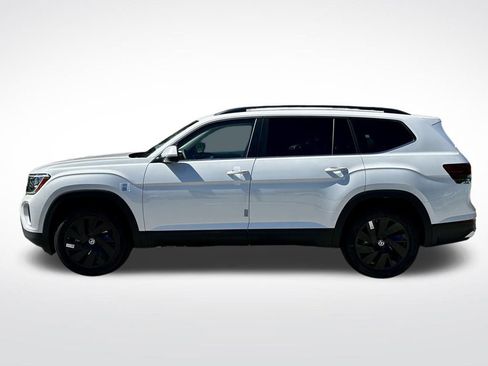 New 2026 Volkswagen Atlas SE FWD image 3