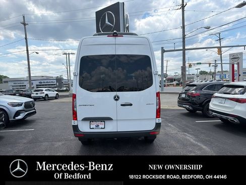 Used 2025 Mercedes-Benz Sprinter 2500 image 5