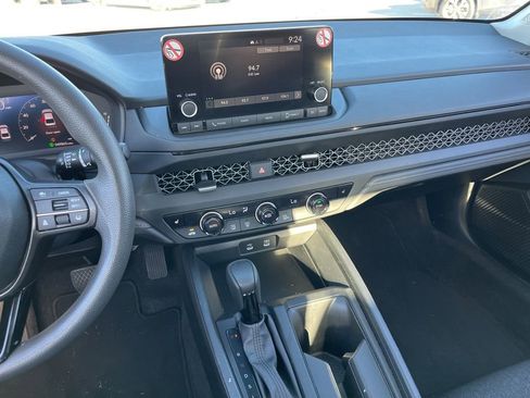 Used 2023 Honda Accord EX image 14