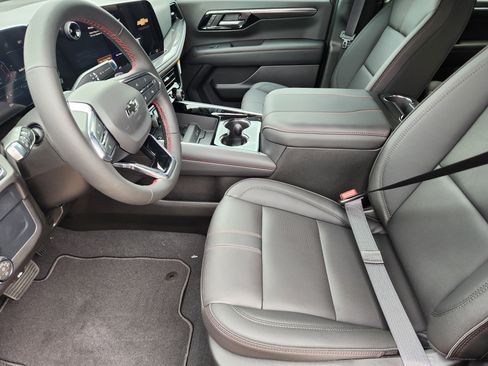 New 2026 Chevrolet Suburban RST w/ RST Capability Package image 10