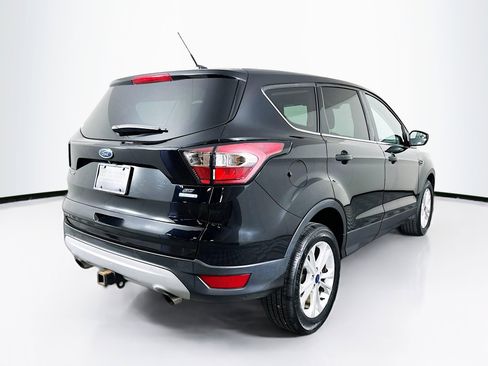 Used 2017 Ford Escape SE FWD image 9