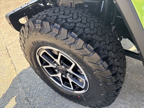 New 2025 Jeep Wrangler Unlimited Rubicon w/ Steel Bumper Group AWD/4WD image 14