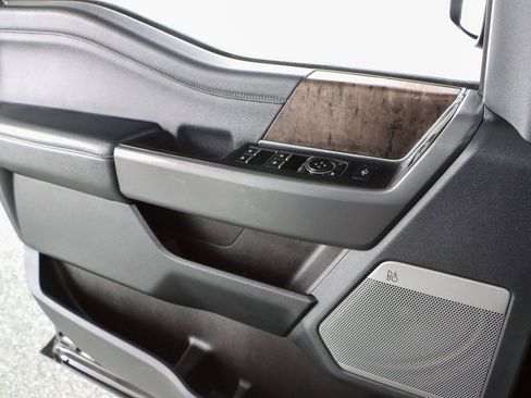 Used 2024 Ford F250 Lariat w/ Lariat Ultimate Package image 24