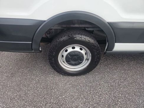 Used 2017 Ford Transit 250 Medium Roof w/Sliding Side Doo image 4