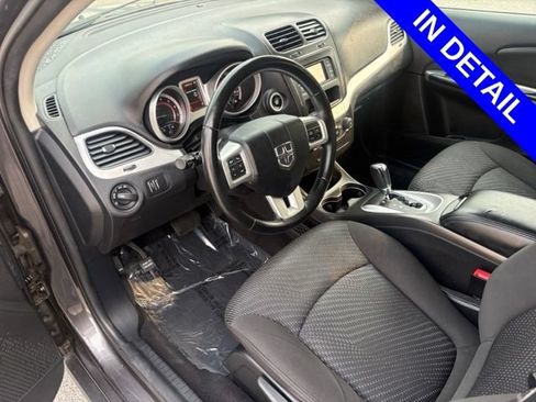Used 2017 Dodge Journey SE w/ Flexible Seating Group FWD image 37