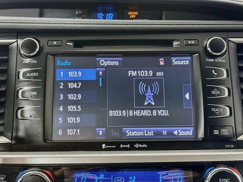 Used 2016 Toyota Highlander XLE FWD image 18