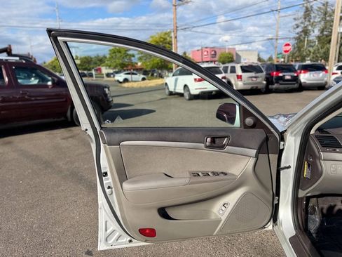 Used 2009 Hyundai Sonata GLS FWD image 12