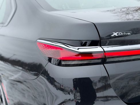 Certified 2023 BMW 760i xDrive w/ Executive Package image 5