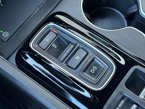 Certified 2025 Honda Pilot Black Edition image 21